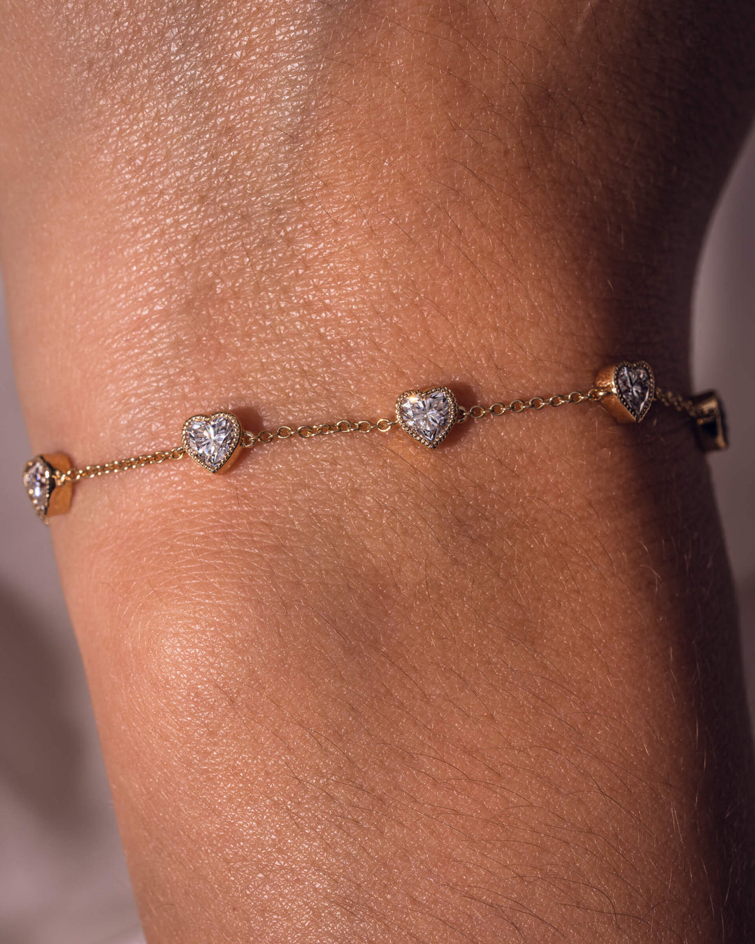 Amora - Heart Bezel Bracelet
